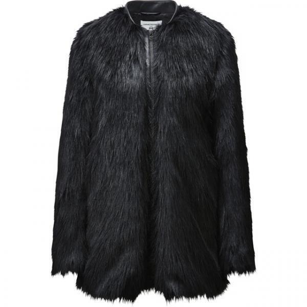 ユニクロ×カリーヌ・ロワトフェルド、2016秋冬は“働く女性”を美しく魅せるためのワードローブ