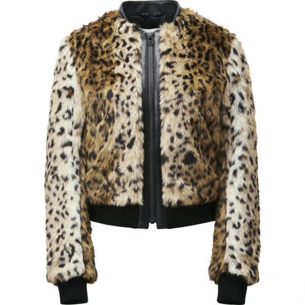 ユニクロ×カリーヌ・ロワトフェルド、2016秋冬は“働く女性”を美しく魅せるためのワードローブ