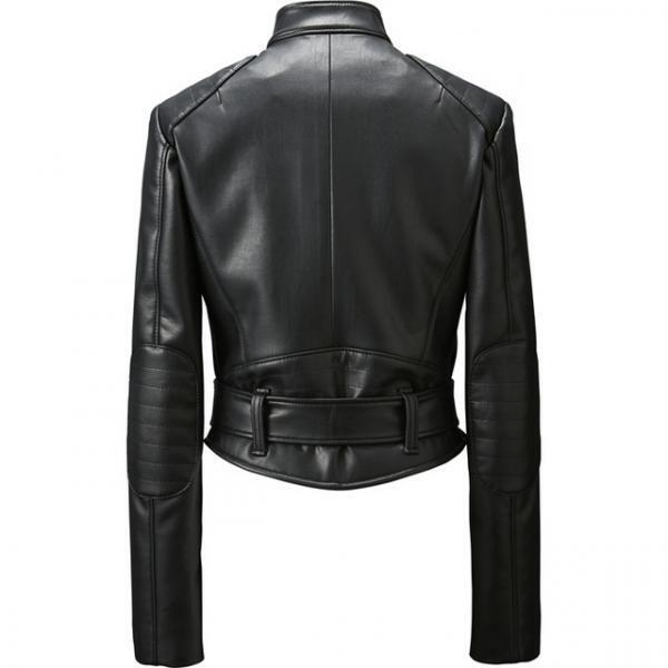 ユニクロ×カリーヌ・ロワトフェルド、2016秋冬は“働く女性”を美しく魅せるためのワードローブ