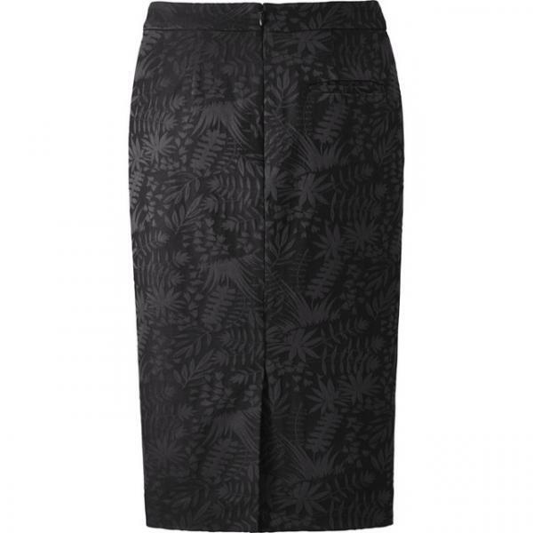 ユニクロ×カリーヌ・ロワトフェルド、2016秋冬は“働く女性”を美しく魅せるためのワードローブ