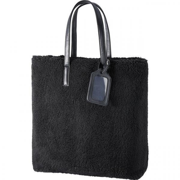 ユニクロ×カリーヌ・ロワトフェルド、2016秋冬は“働く女性”を美しく魅せるためのワードローブ