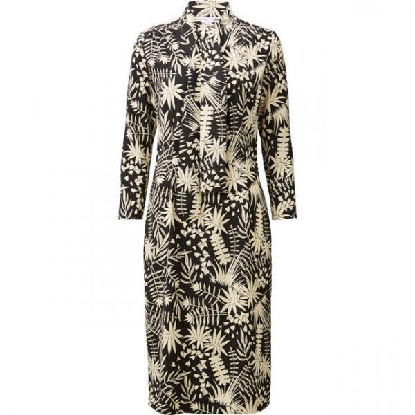 ユニクロ×カリーヌ・ロワトフェルド、2016秋冬は“働く女性”を美しく魅せるためのワードローブ