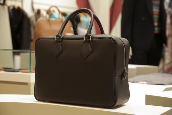 エルメスが街に飛び出す！伊勢丹メンズに“知的な都市生活者”のための期間限定ブティックをオープン