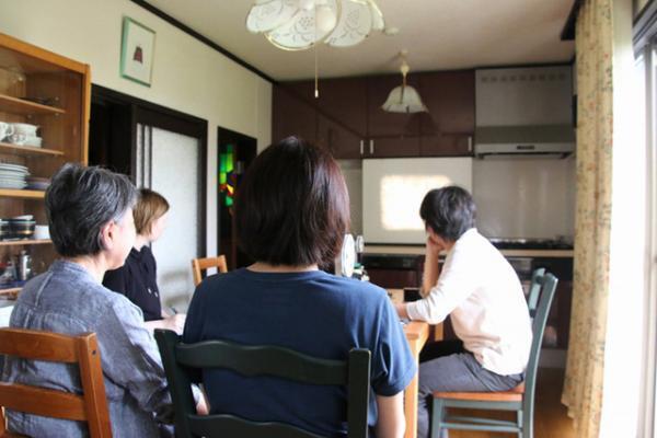 昭和30年から50年の記録がスクリーンで蘇る。記憶の“穴”に着目した8ミリフィルム鑑賞会