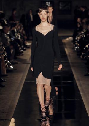 【ルック】ジバンシィ17SSウィメンズコレクション