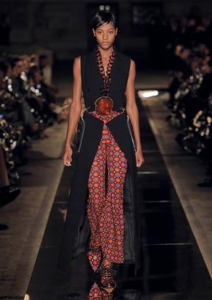 【ルック】ジバンシィ17SSウィメンズコレクション