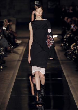 【ルック】ジバンシィ17SSウィメンズコレクション