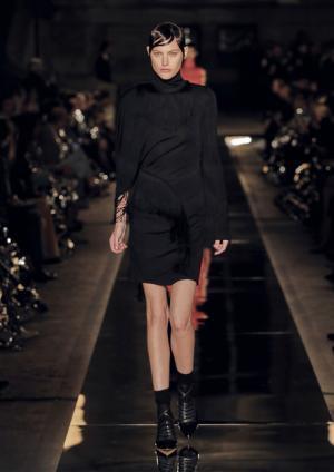 【ルック】ジバンシィ17SSウィメンズコレクション