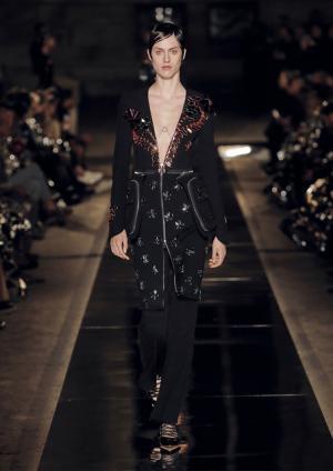 【ルック】ジバンシィ17SSウィメンズコレクション