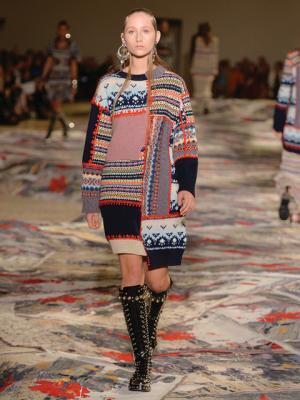 【ルック】アレキサンダー・マックイーン17SSウィメンズコレクション