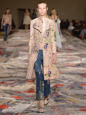 【ルック】アレキサンダー・マックイーン17SSウィメンズコレクション