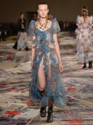 【ルック】アレキサンダー・マックイーン17SSウィメンズコレクション