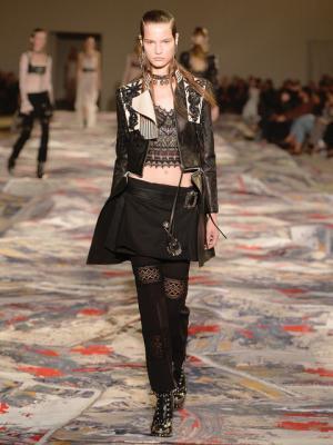 【ルック】アレキサンダー・マックイーン17SSウィメンズコレクション