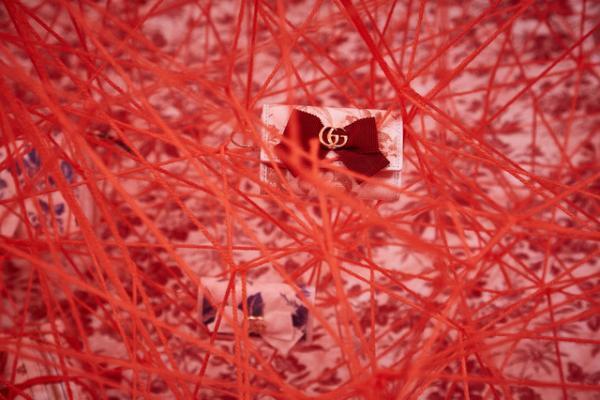 グッチ、4人のアーティストが“4つの部屋”で表現するアートプロジェクト。真鍋大度、塩田千春らが参加