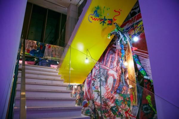 グッチ、4人のアーティストが“4つの部屋”で表現するアートプロジェクト。真鍋大度、塩田千春らが参加