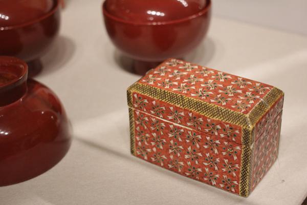 白洲正子が生涯愛した着物や和装小物、器を展示する特別展「白洲正子ときもの」が松屋銀座で開催