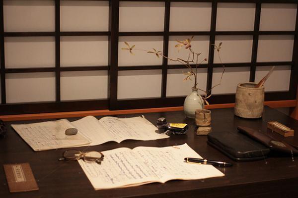 白洲正子が生涯愛した着物や和装小物、器を展示する特別展「白洲正子ときもの」が松屋銀座で開催