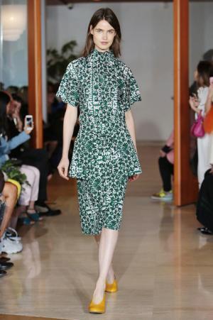 マリメッコ、時代を超越する“本当に良いデザイン”を提唱【17SSウィメンズ】