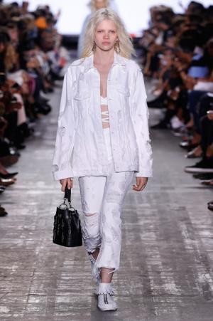 アレキサンダー ワン、17SSショー直後の新作アイテムを即店頭へ！新宿伊勢丹&amp;青山店で一部を先行発売