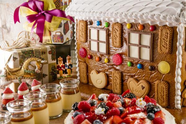 ヘンゼルとグレーテルのお菓子の家！ヒルトン東京のクリスマスデザートブッフェ