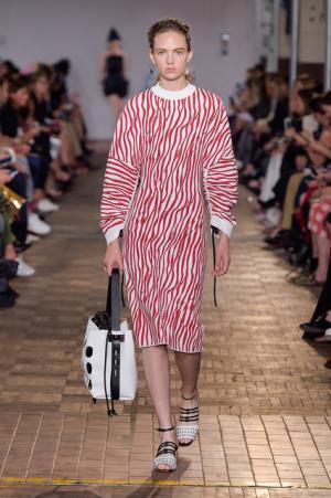 スポーツマックス、日常に遊び心をプラスしてありのままの自分に歓びを【17SSウィメンズ】