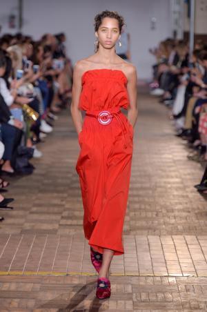 スポーツマックス、日常に遊び心をプラスしてありのままの自分に歓びを【17SSウィメンズ】