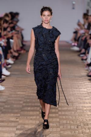 スポーツマックス、日常に遊び心をプラスしてありのままの自分に歓びを【17SSウィメンズ】