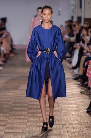 スポーツマックス、日常に遊び心をプラスしてありのままの自分に歓びを【17SSウィメンズ】