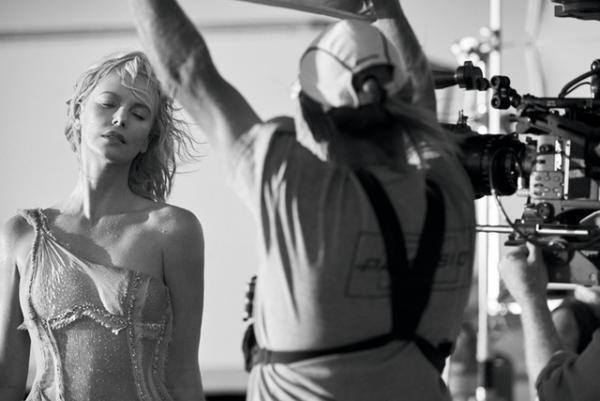 ディオール、シャーリーズ・セロンを起用したフレグランス「ジャドール」の新フィルムを世界同時公開