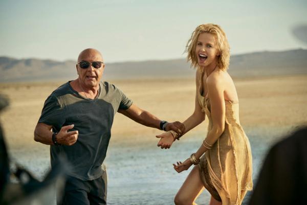 ディオール、シャーリーズ・セロンを起用したフレグランス「ジャドール」の新フィルムを世界同時公開