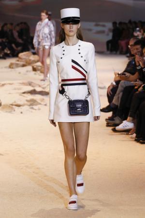 【ルック】モンクレール ガム・ルージュ17SSコレクション