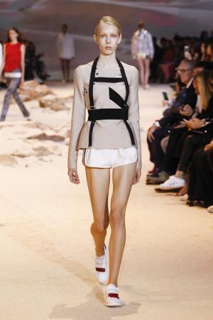 【ルック】モンクレール ガム・ルージュ17SSコレクション