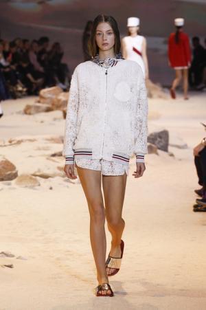 【ルック】モンクレール ガム・ルージュ17SSコレクション