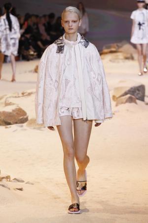 【ルック】モンクレール ガム・ルージュ17SSコレクション