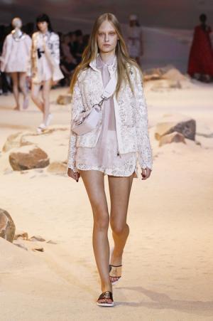 【ルック】モンクレール ガム・ルージュ17SSコレクション