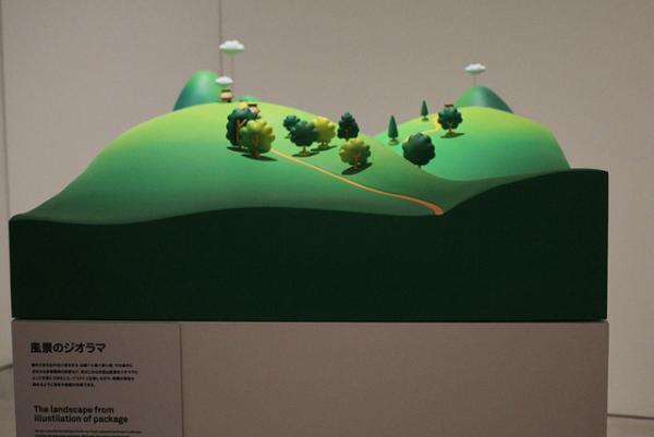 “きのこの山”や“明治ブルガリアヨーグルト”の秘密が明らかに!?「デザインの解剖展」が開幕【レポート】