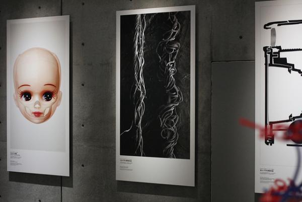 “きのこの山”や“明治ブルガリアヨーグルト”の秘密が明らかに!?「デザインの解剖展」が開幕【レポート】