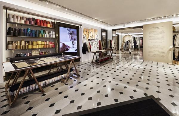 バーバリーの歴代トレンチコートを巡る展示が新宿で開催！ヴィンテージを修復した限定コレクションも