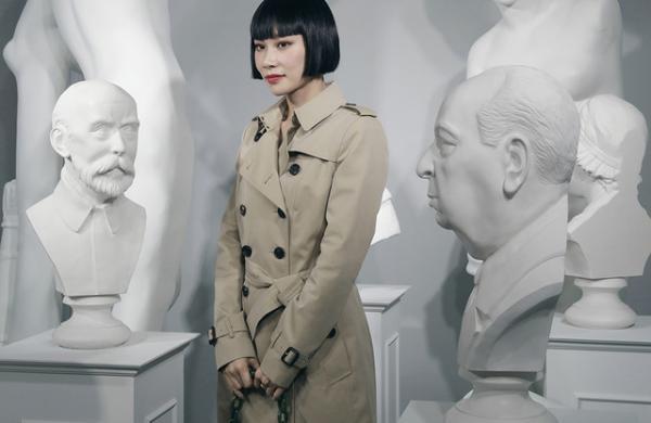 バーバリーの歴代トレンチコートを巡る展示が新宿で開催！ヴィンテージを修復した限定コレクションも