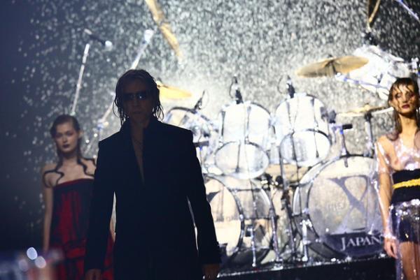 世界に通用する“KIMONO”作りを。YOSHIKIが挑むロックの新たな地平【17SSウィメンズ】