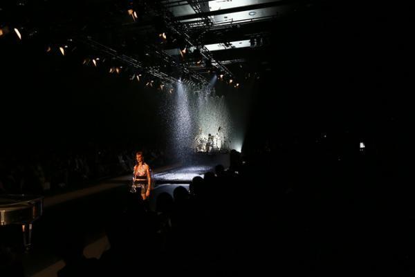 世界に通用する“KIMONO”作りを。YOSHIKIが挑むロックの新たな地平【17SSウィメンズ】