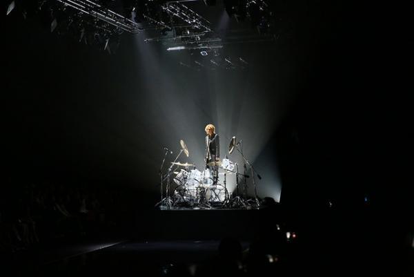 世界に通用する“KIMONO”作りを。YOSHIKIが挑むロックの新たな地平【17SSウィメンズ】