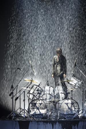 世界に通用する“KIMONO”作りを。YOSHIKIが挑むロックの新たな地平【17SSウィメンズ】