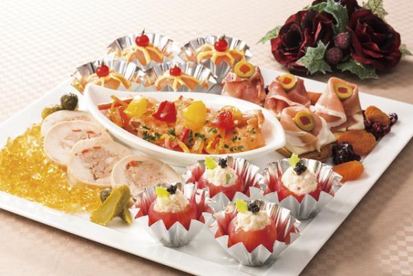 ウェディングの“リングピロー”がモチーフのケーキも。帝国ホテル東京でクリスマスケーキの予約開始