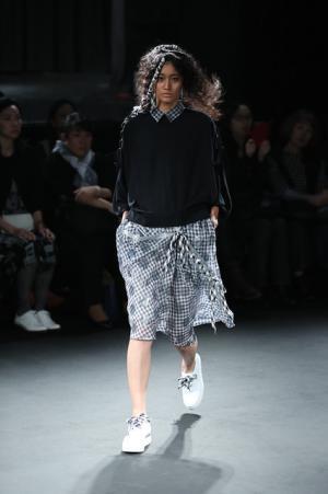 ミントデザインズが見せる、疾走する90'sのカバーストーリー【17SSウィメンズ】