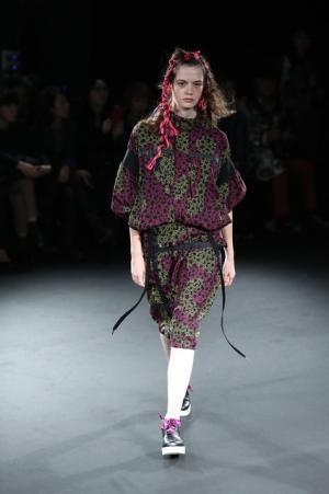 ミントデザインズが見せる、疾走する90'sのカバーストーリー【17SSウィメンズ】