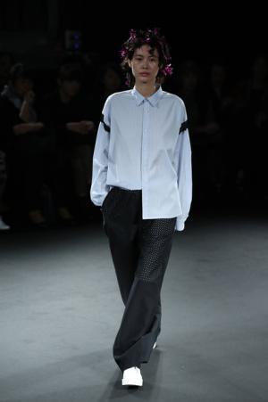 ミントデザインズが見せる、疾走する90'sのカバーストーリー【17SSウィメンズ】