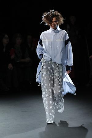 ミントデザインズが見せる、疾走する90'sのカバーストーリー【17SSウィメンズ】