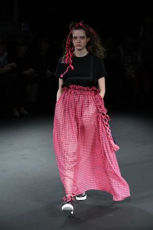 ミントデザインズが見せる、疾走する90'sのカバーストーリー【17SSウィメンズ】