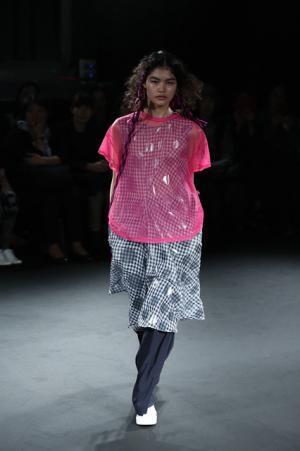 ミントデザインズが見せる、疾走する90'sのカバーストーリー【17SSウィメンズ】